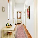 Macrahouse Apartment